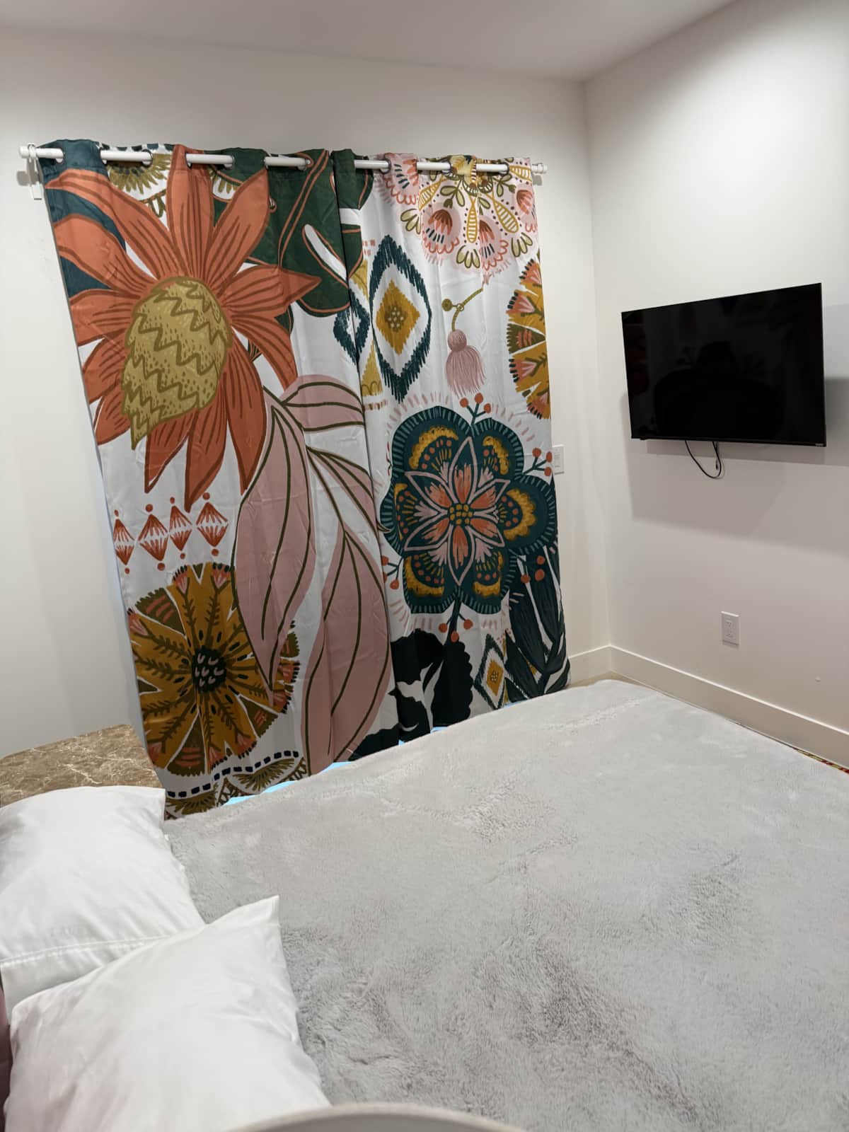 Flamingo Flat NoHo — photo 4