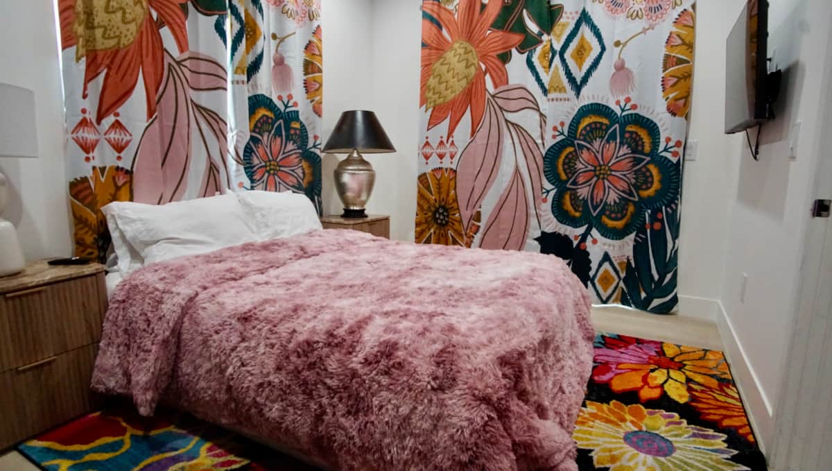 Flamingo Flat NoHo — photo 8